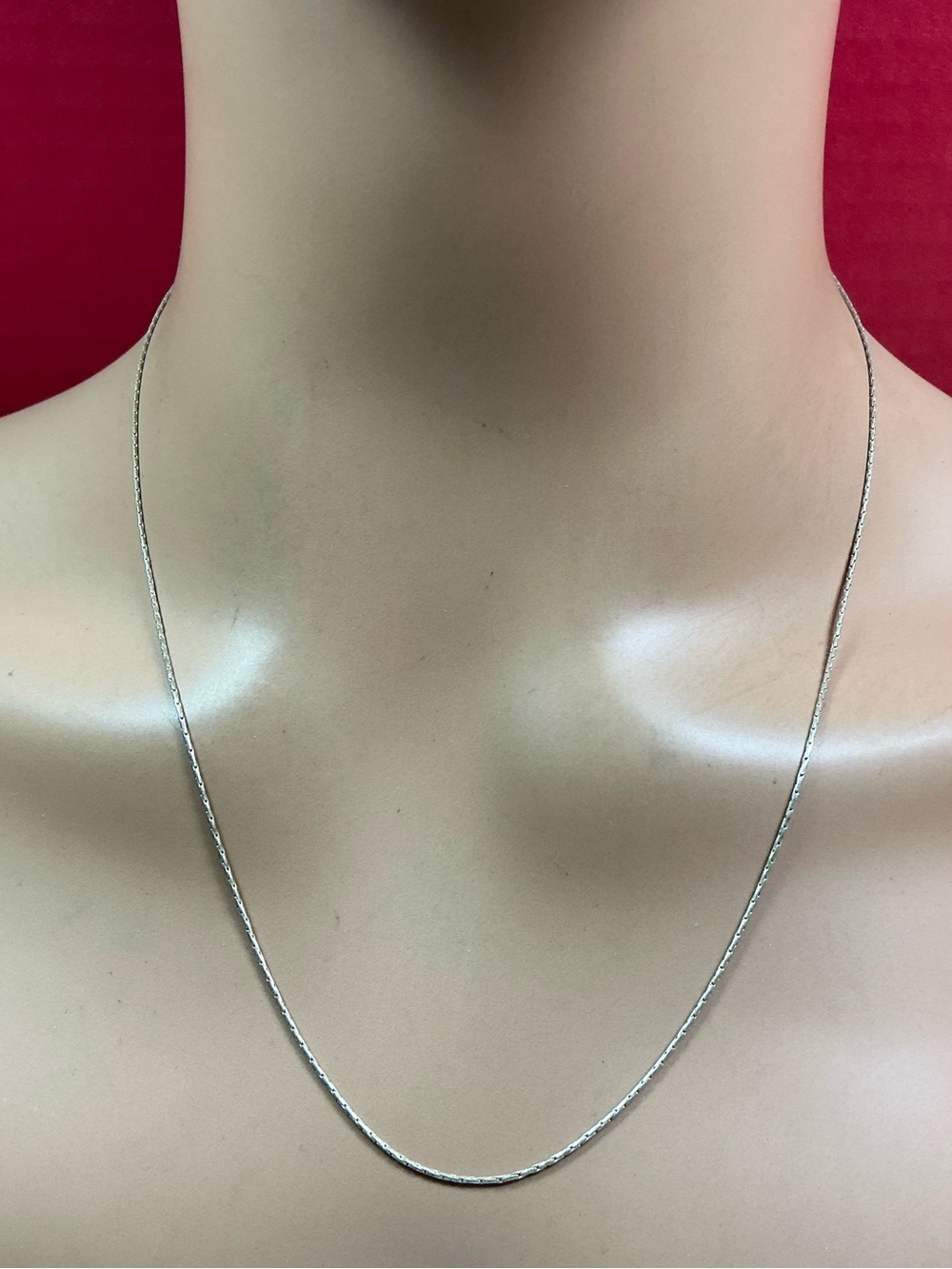 Sterling Silver Sleek Petite Italian Necklace / Chain. 20 inches long